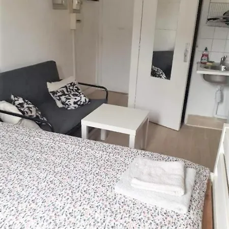 Appartamento Entier Avec Balcon A Plein Sud. Parigi